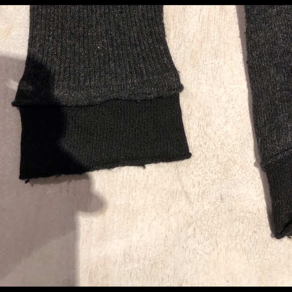 Laura B Sweater - Picture 8 of 8